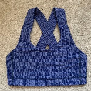 Lululemon sports bra
